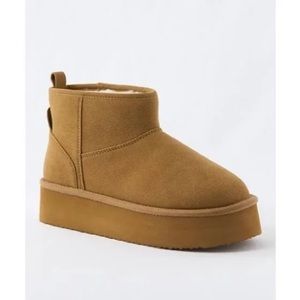 The Hangout Bootie from American Eagle - Size 7